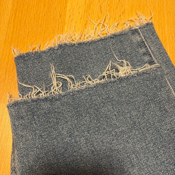 Hollister Curvy Ultra High-Rise Paper-Bag Mom Jeans (Size 7 Regular) - Picture 6 of 6